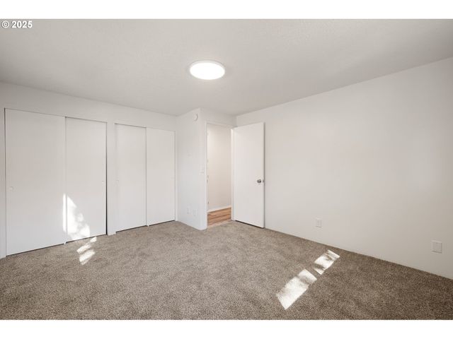 87737 OAK ISLAND Dr, Veneta, OR 97487