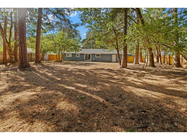 87737 OAK ISLAND Dr, Veneta, OR 97487