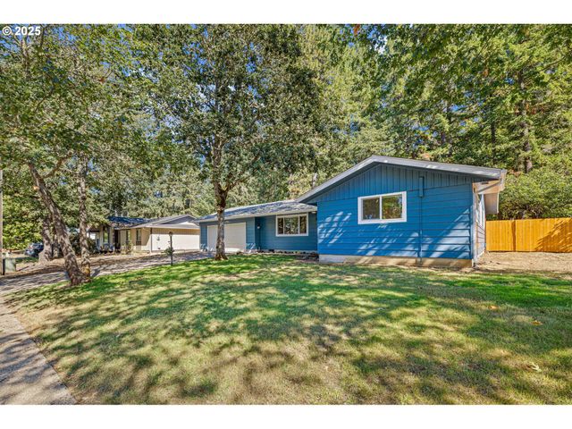 87737 OAK ISLAND Dr, Veneta, OR 97487
