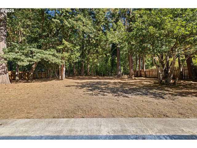 87737 OAK ISLAND Dr, Veneta, OR 97487