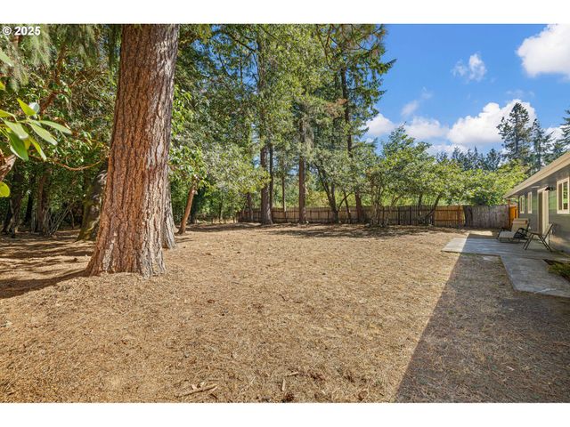 87737 OAK ISLAND Dr, Veneta, OR 97487