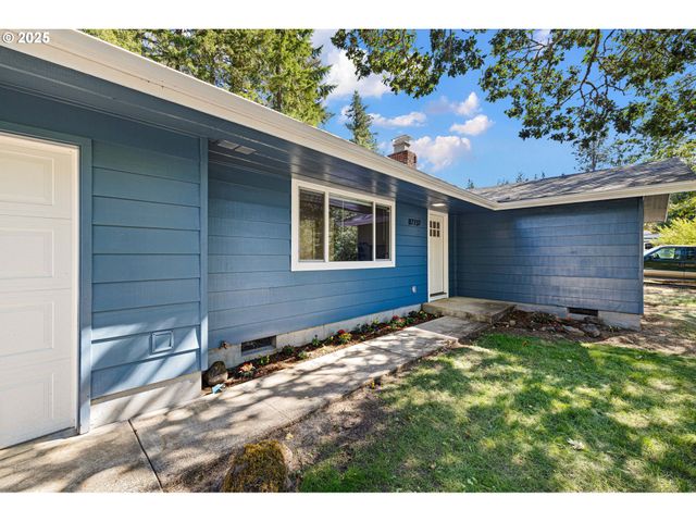 87737 OAK ISLAND Dr, Veneta, OR 97487