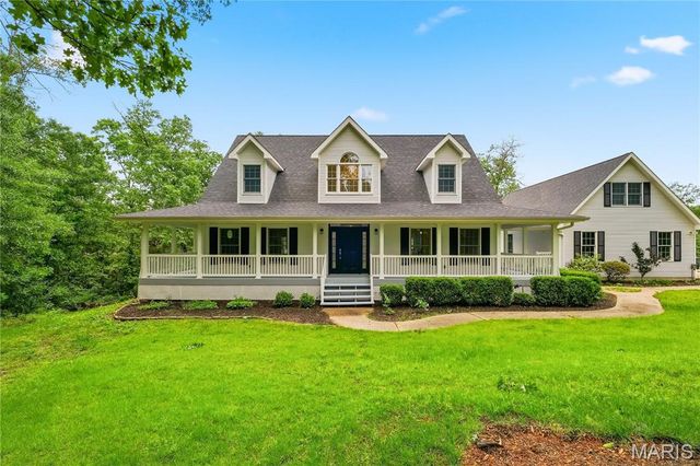 801 Honeyridge Road, Catawissa, MO 63015