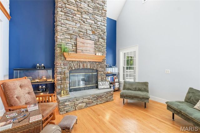801 Honeyridge Road, Catawissa, MO 63015
