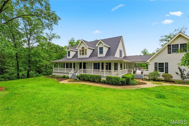 801 Honeyridge Road, Catawissa, MO 63015