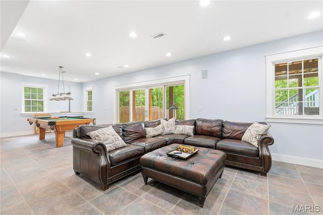 801 Honeyridge Road, Catawissa, MO 63015