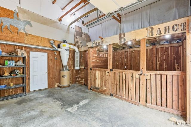 801 Honeyridge Road, Catawissa, MO 63015