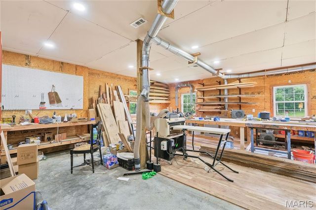 801 Honeyridge Road, Catawissa, MO 63015