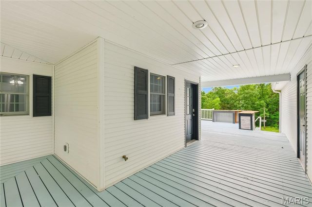 801 Honeyridge Road, Catawissa, MO 63015