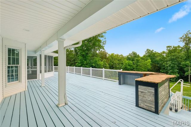 801 Honeyridge Road, Catawissa, MO 63015