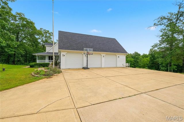 801 Honeyridge Road, Catawissa, MO 63015