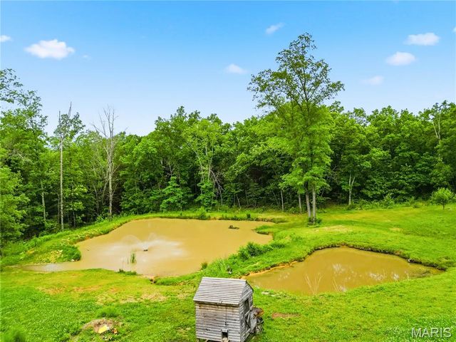 801 Honeyridge Road, Catawissa, MO 63015