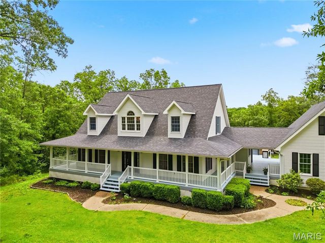801 Honeyridge Road, Catawissa, MO 63015