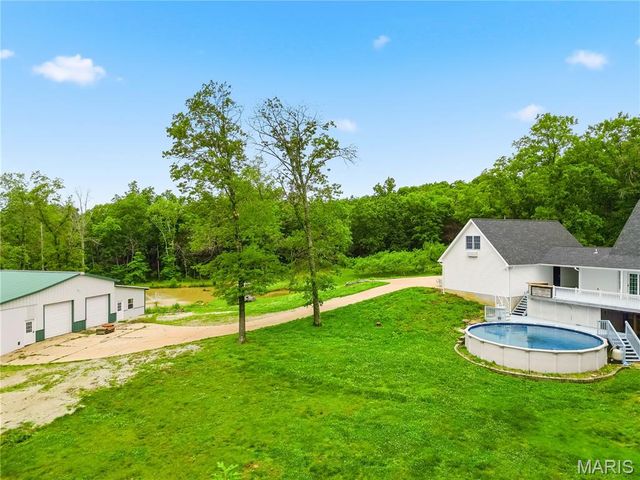801 Honeyridge Road, Catawissa, MO 63015