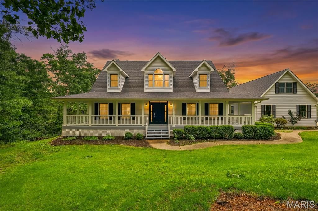 801 Honeyridge Road, Catawissa, MO 63015