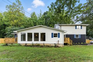 3034 Roane State Hwy, Harriman, TN 37748