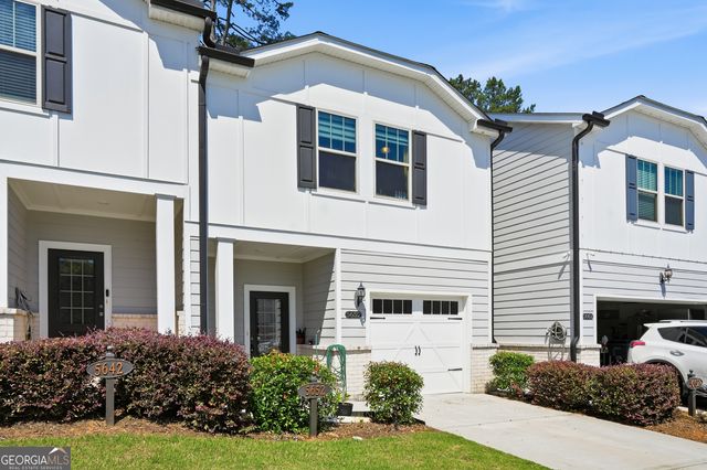 5652 Plain Field Lane, Lilburn, GA 30047