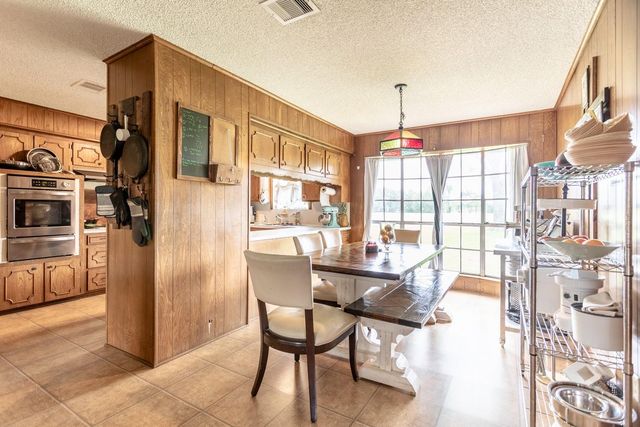 2821 Harkey Road, Pearland, TX 77584