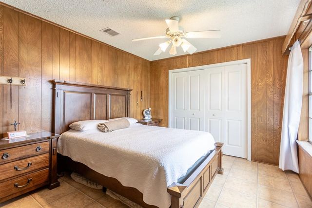 2821 Harkey Road, Pearland, TX 77584