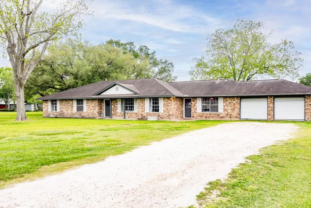 2821 Harkey Road, Pearland, TX 77584