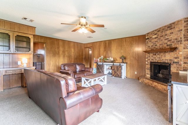 2821 Harkey Road, Pearland, TX 77584