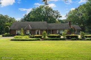 213 W Green T, Hernando, MS 38632