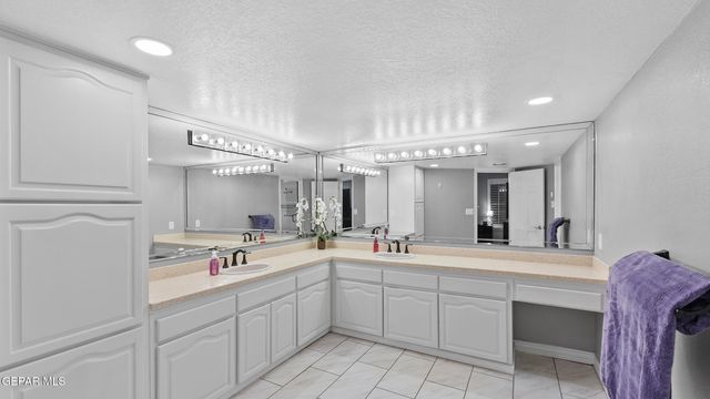 871 VIA ALEGRE Lane, El Paso, TX 79912