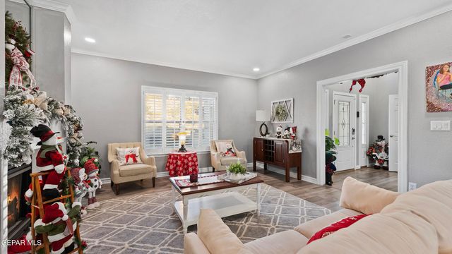 871 VIA ALEGRE Lane, El Paso, TX 79912