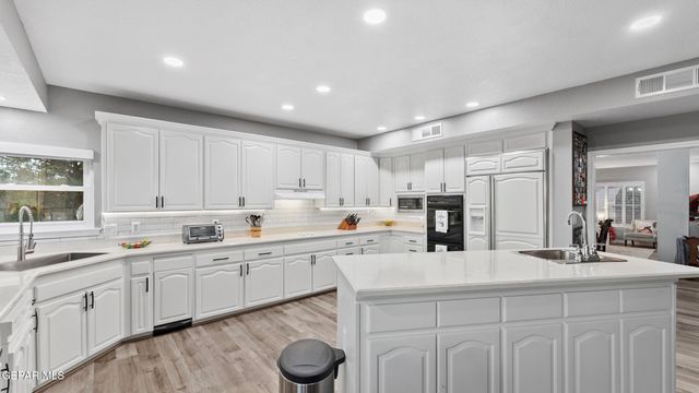 871 VIA ALEGRE Lane, El Paso, TX 79912