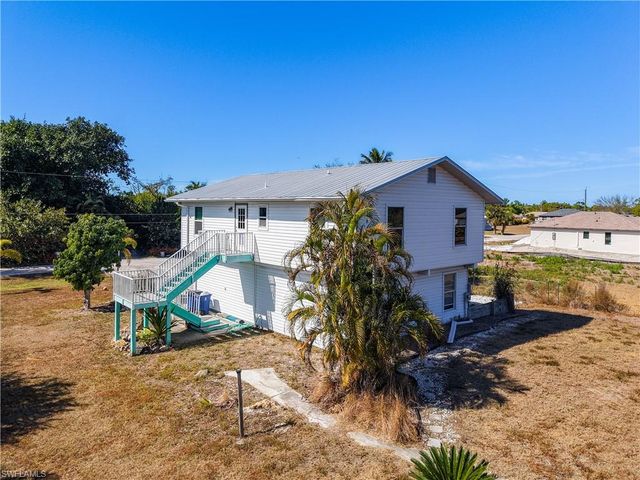 8628 Yukon CT, St. James City, FL 33956