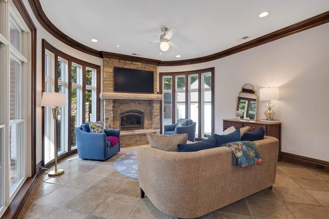 561 WILD ELM CV, Memphis, TN 38120