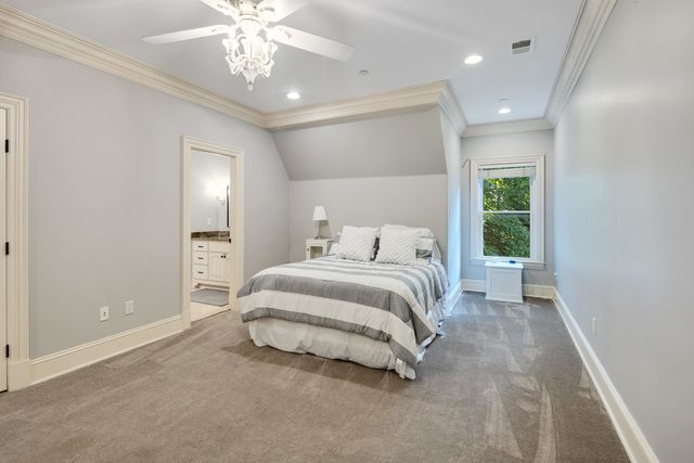 561 WILD ELM CV, Memphis, TN 38120