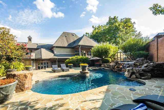 561 WILD ELM CV, Memphis, TN 38120