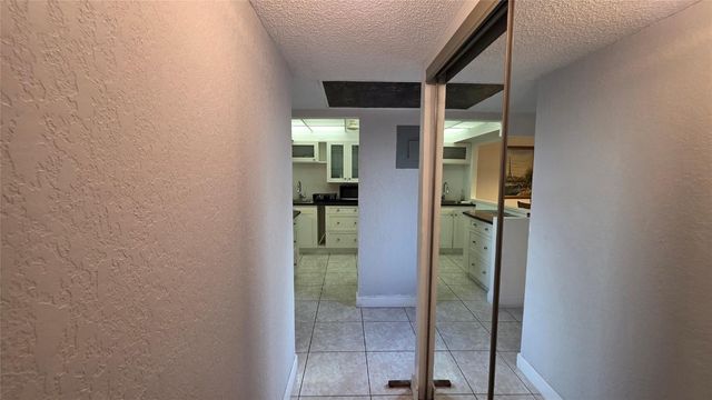5111 W Oakland Park Boulevard 104, Lauderdale Lakes, FL 33313