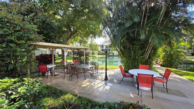 5111 W Oakland Park Boulevard 104, Lauderdale Lakes, FL 33313