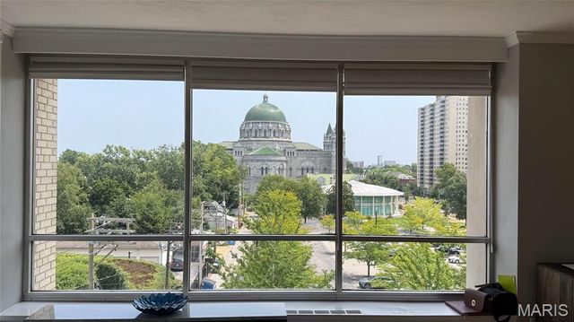 4501 Lindell Boulevard 4B, St Louis, MO 63108