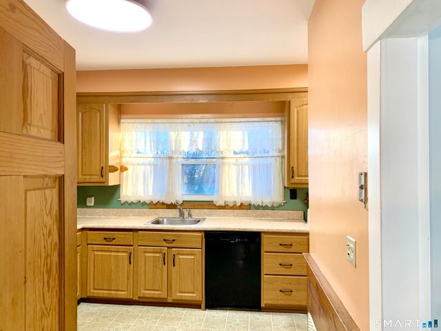 52 Goffe Terrace, New Haven, CT 06511