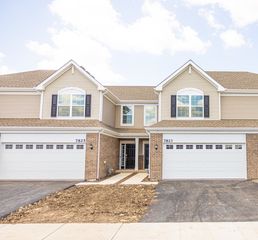 7823 Nightshade Lane, Joliet, IL 60431