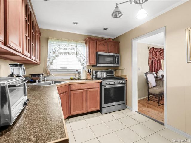 712 Partridge Avenue, West Hempstead, NY 11552