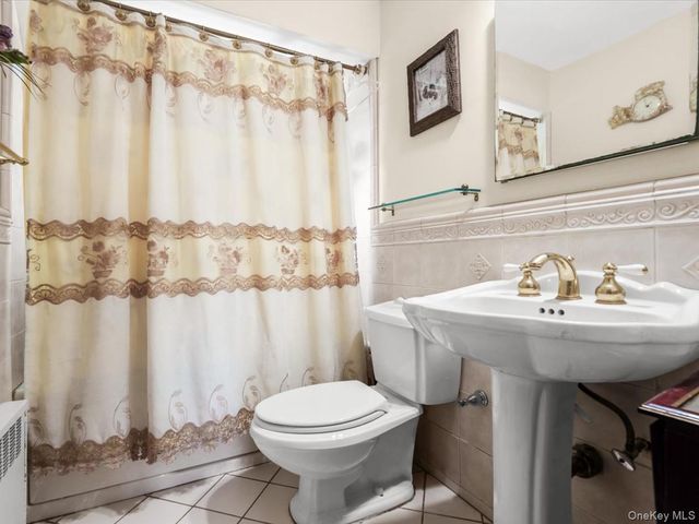712 Partridge Avenue, West Hempstead, NY 11552