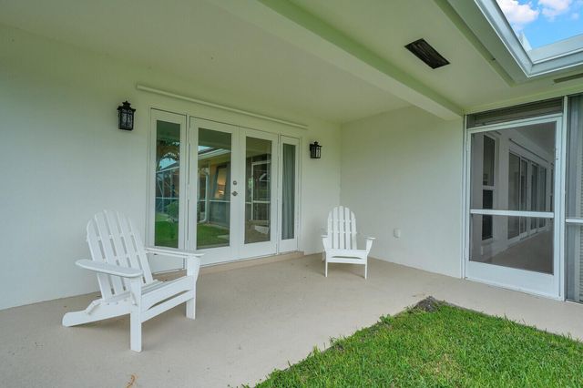 341 Glenbrook Drive, Atlantis, FL 33462