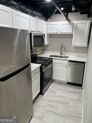 1255 Pine Avenue, East Point, GA 30344