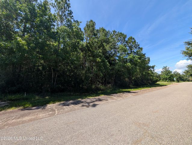 2332 Airport Drive, Diamondhead, MS 39525