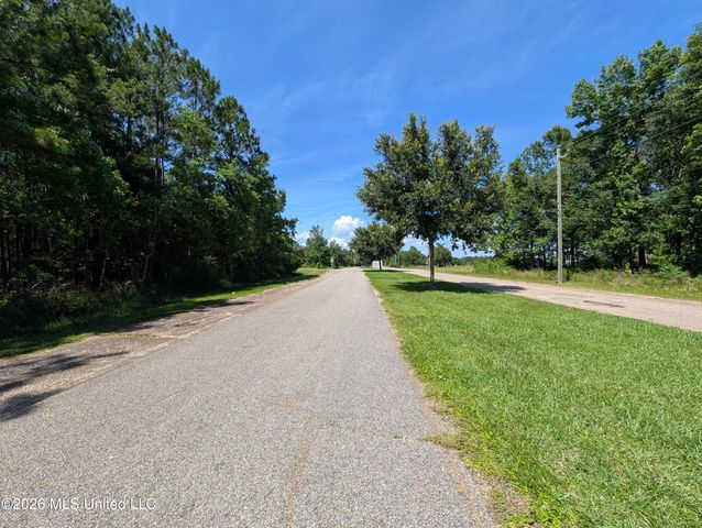 2332 Airport Drive, Diamondhead, MS 39525