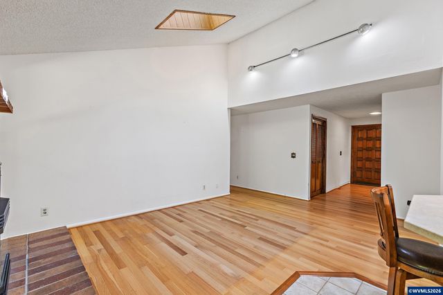 1995 History Ct S, Salem, OR 97302