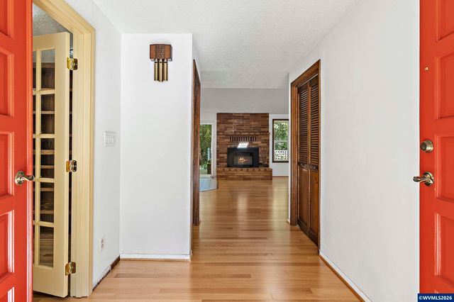 1995 History Ct S, Salem, OR 97302