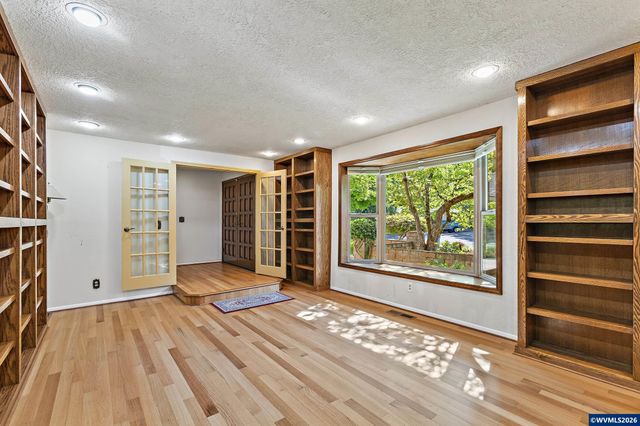 1995 History Ct S, Salem, OR 97302