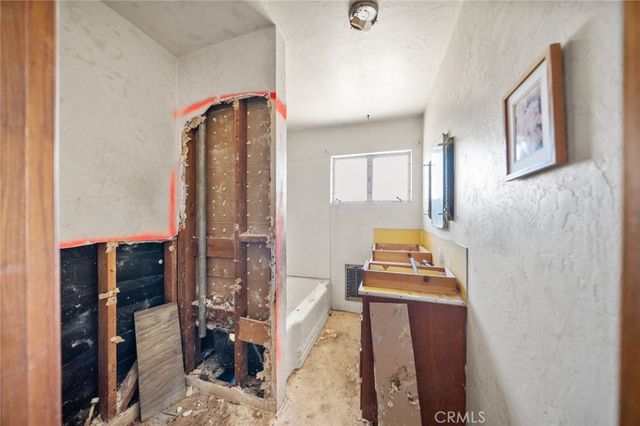 541 S Buena Vista, Hemet, CA 92543