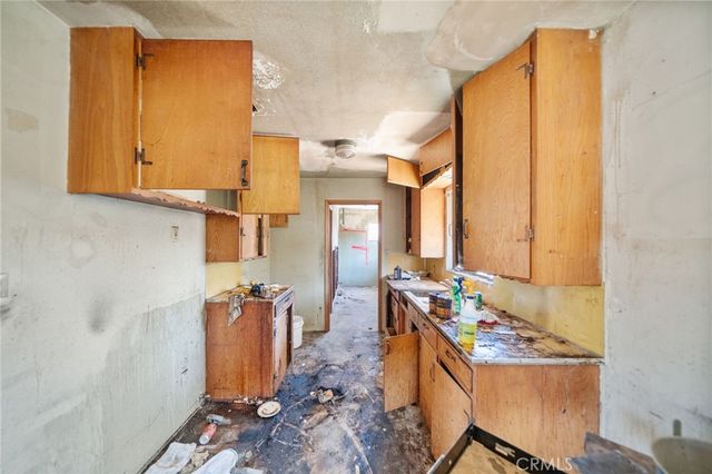 541 S Buena Vista, Hemet, CA 92543