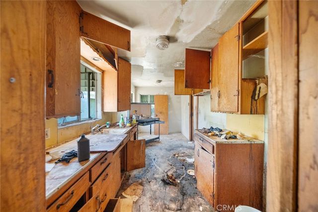 541 S Buena Vista, Hemet, CA 92543